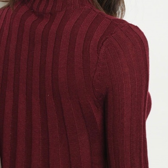 <<RATED 5-STAR>> Burgundy Woolblend Sweater - Picture 3 of 6